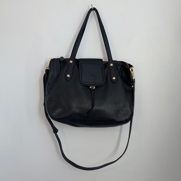 Elegant Black Leather Tote Bag - Picture 2 of 6